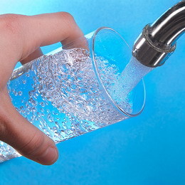 Как очистить водопроводную воду кремнием и быть здоровым?